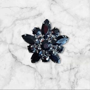 Beautiful‎ Black Gem Broach
